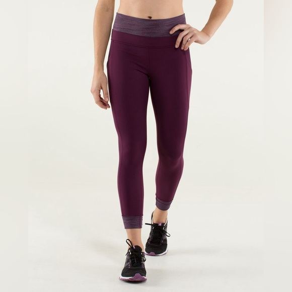 Lululemon En Route Crop size 4 
Plum / Wee Are From Space September Plum - Picture 2 of 16